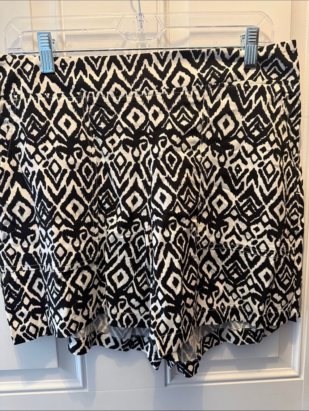 NWT Wildfox Black & White Geometric Skort